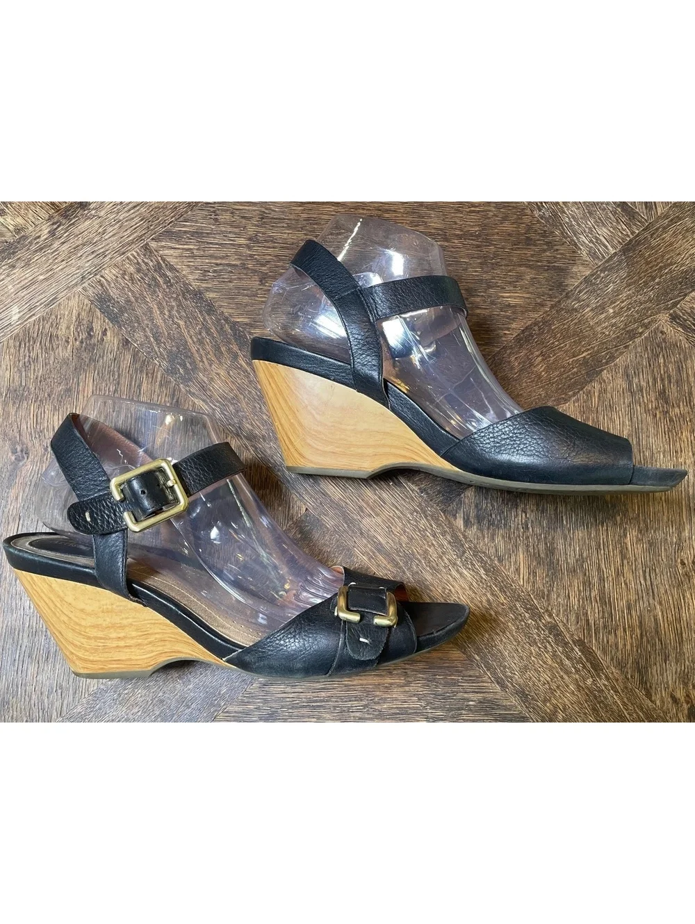 Clark’s Artisan black leather ankle strap wedge sandal heel EUC